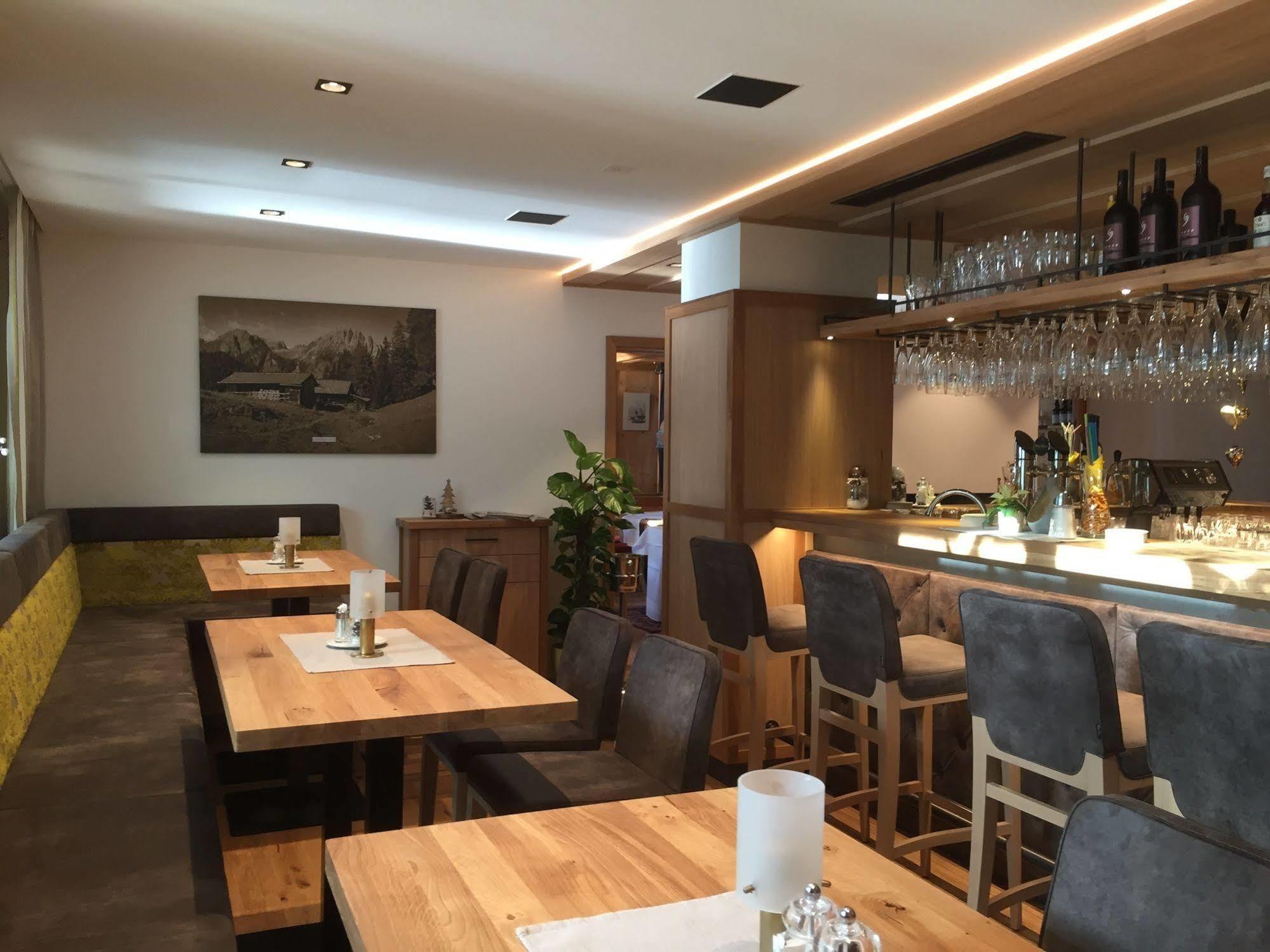 Hotel Moarhof เลียนซ์ ภายนอก รูปภาพ
