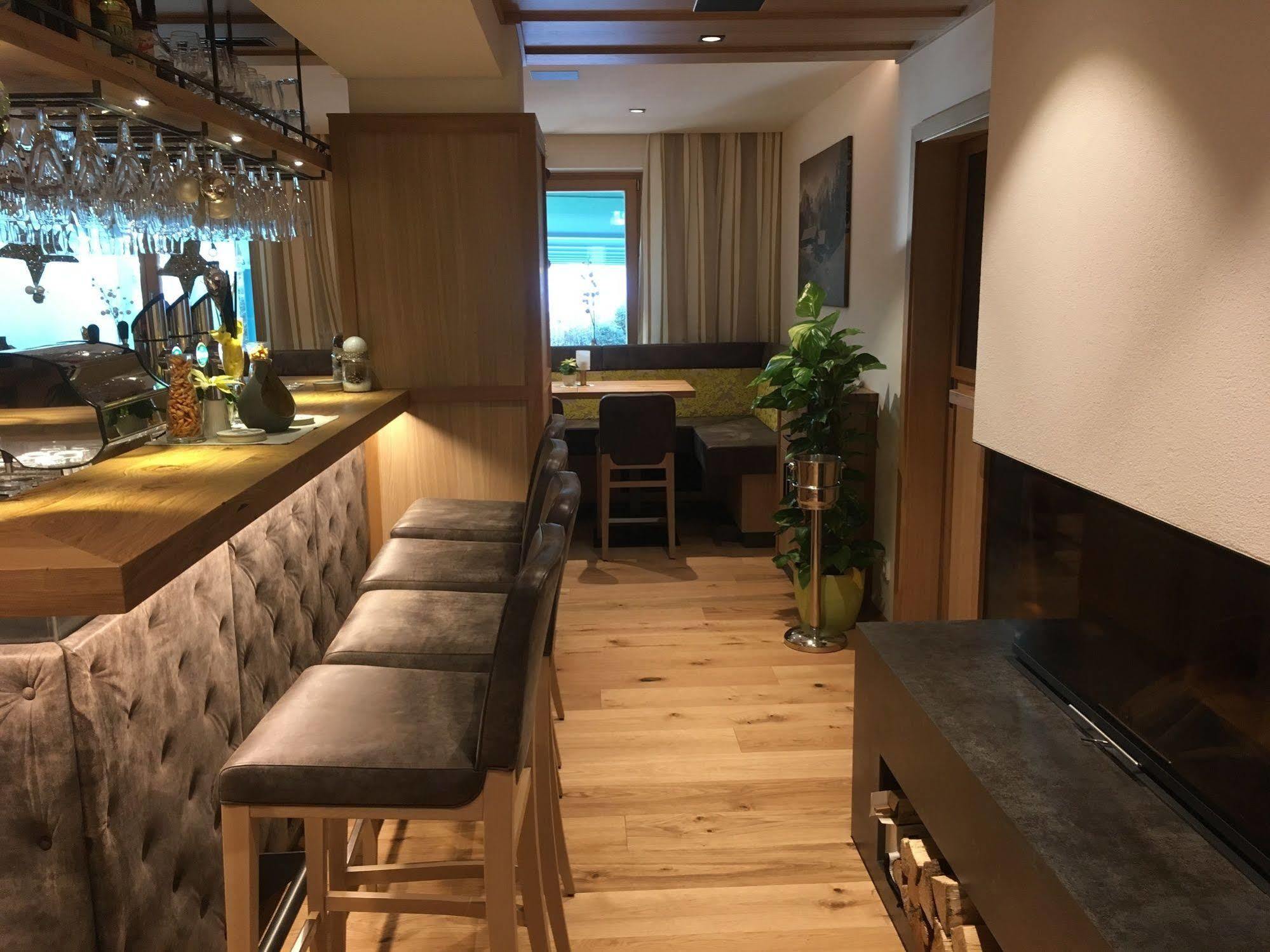 Hotel Moarhof เลียนซ์ ภายนอก รูปภาพ
